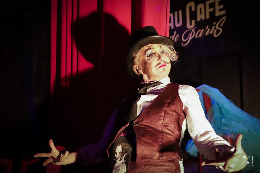 performance de Jeffrey Scary dans le cadre du Cabaret des possibles